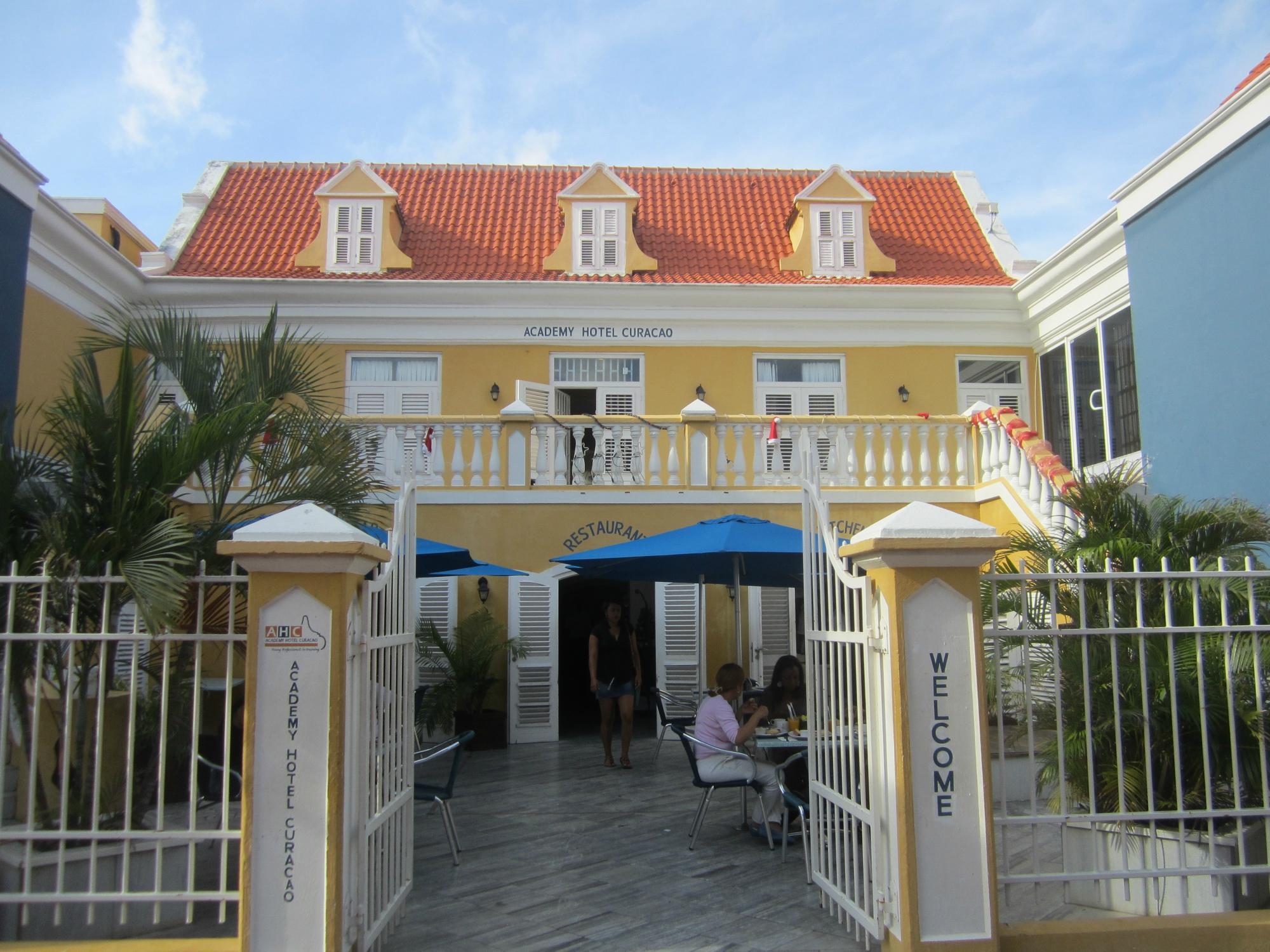 يلمستاد Academy Hotel Curacao المظهر الخارجي الصورة